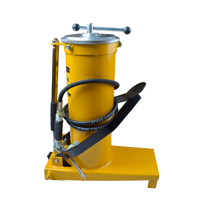 Light foot Pedal oiler